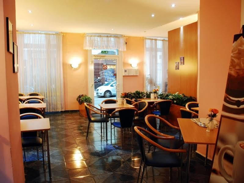Hotel Pension Arpi Wien Eksteriør billede