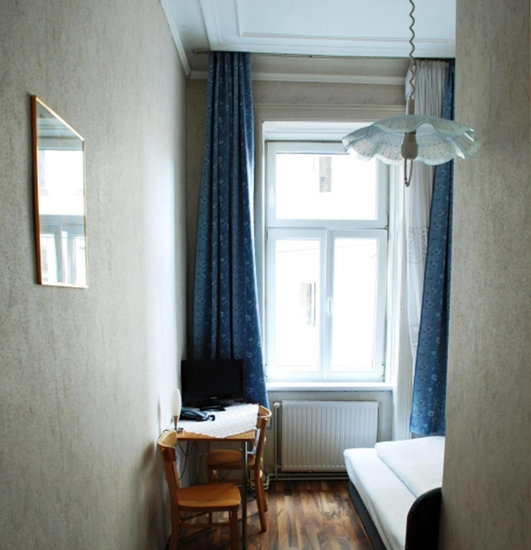 Hotel Pension Arpi Wien Eksteriør billede